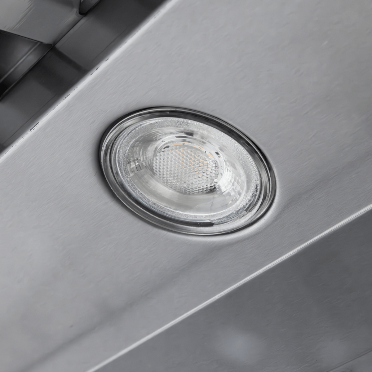 Proline PLJW 109 - Wall-Mounted Range Hood, 1000/2000 CFM | Convertible to Ductless, Stainless Steel Finish, Outdoor Rated - PLJW 109.30